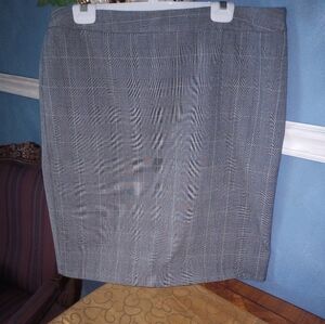 Worthington Lady Stretch Plaid Pencil Skirt